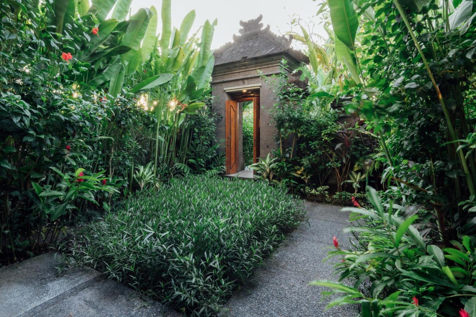 Desa Swan Villas & Spa, Keramas Exterior photo